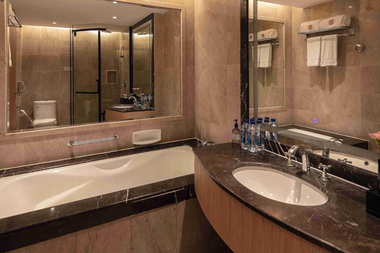 Wuhan Hongguang Hotel Εξωτερικό φωτογραφία