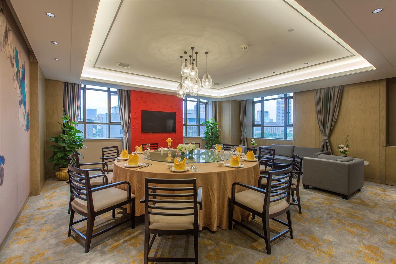 Wuhan Hongguang Hotel Εξωτερικό φωτογραφία